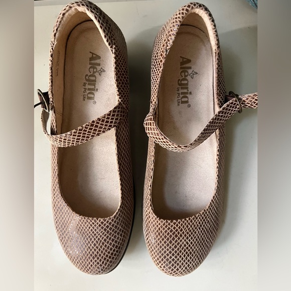 Algeria HAR-722 Harper tan snake Mary Jane wedges, 41 - Picture 5 of 10